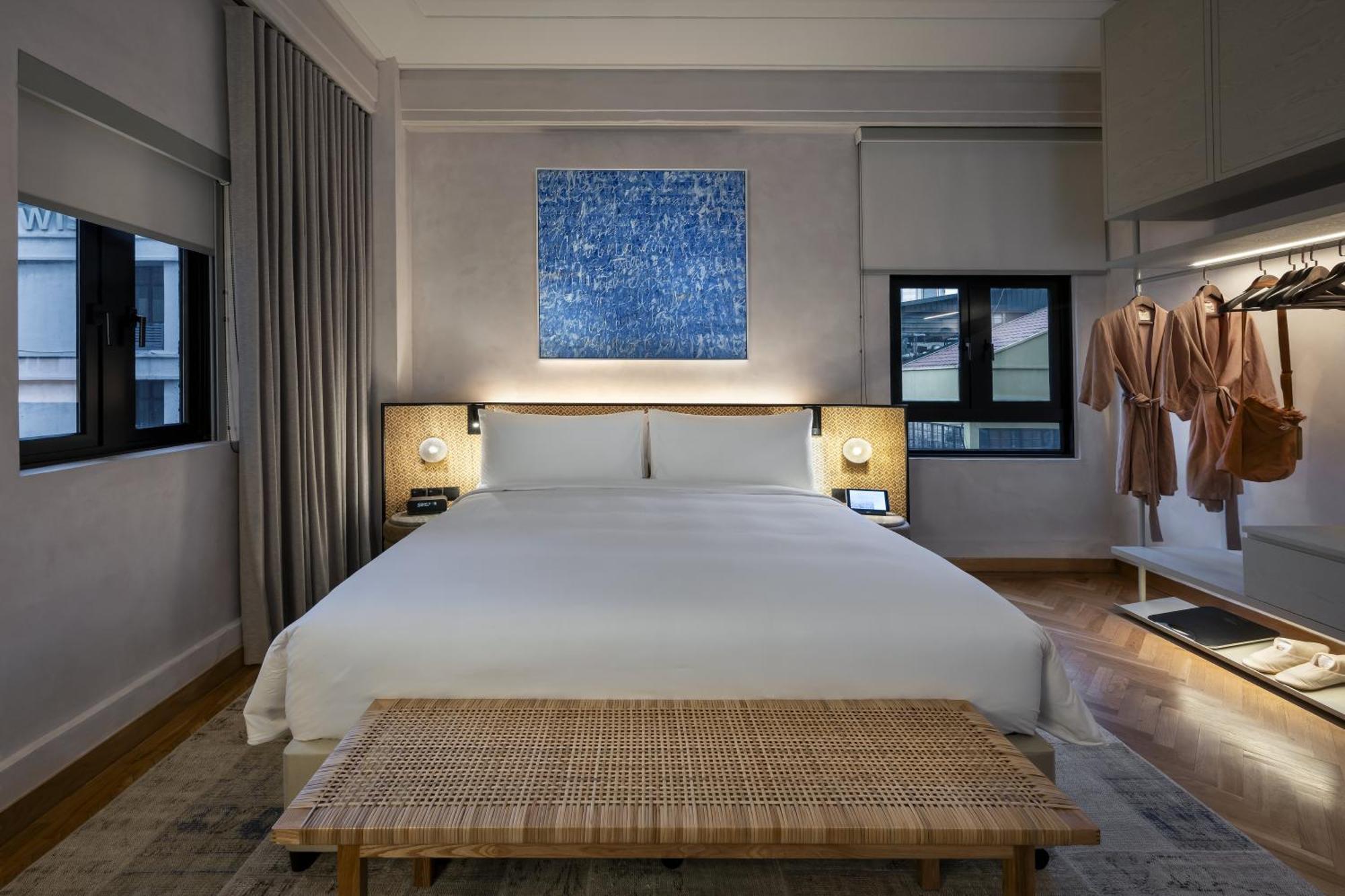 Mantra Room